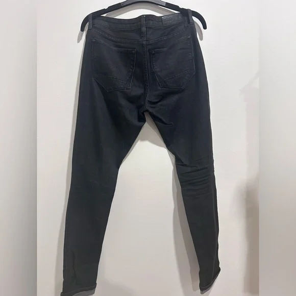 Jeans - Picture 2 of 3